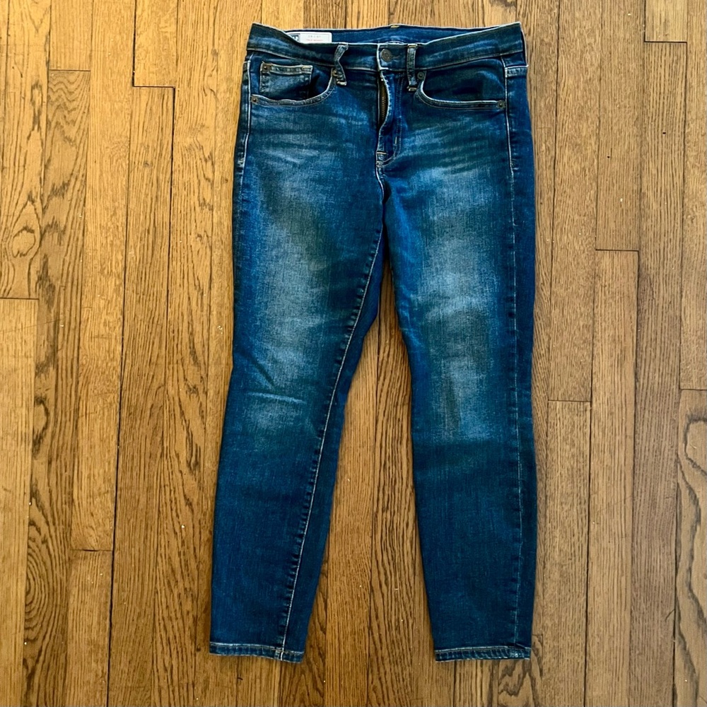 GAP Women's Dark Blue Skinny Jeans